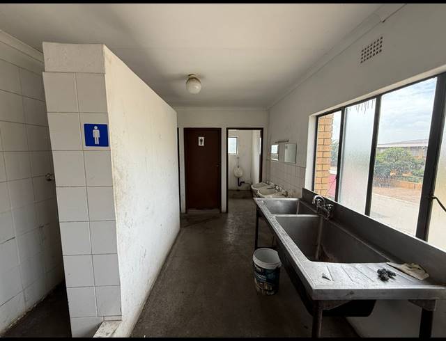 1,850M² BUILDING TO LET IN CHLOORKOP